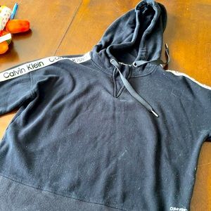 Calvin Klein Sweatshirt. XS. Womans.